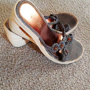 Super cute Skechers wedges size 7